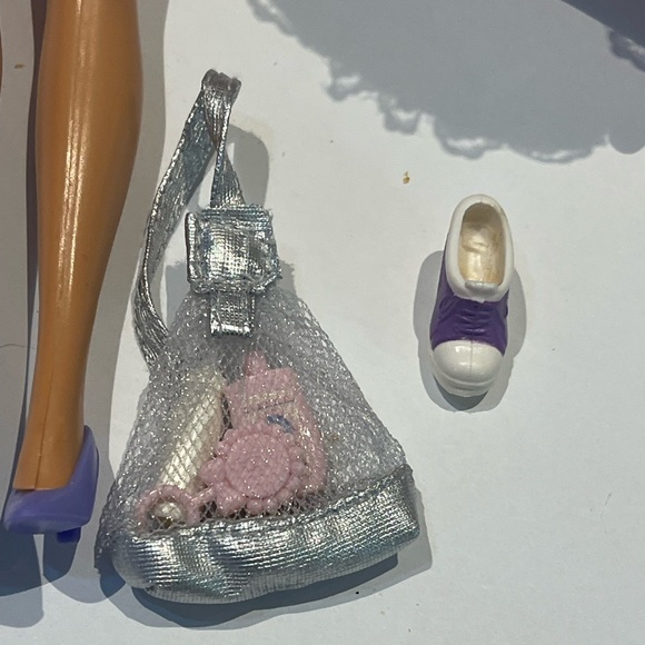 Walking Barbie & baby sister Krissy Doll with talking bassinet on Stroller - Picture 8 of 16